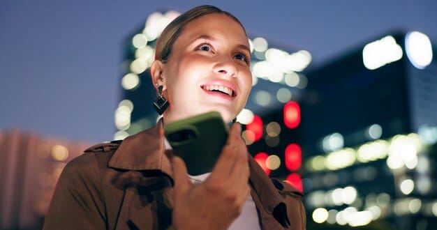 How to Pitch a Podcast Interview: Top Host Tips for 2025
