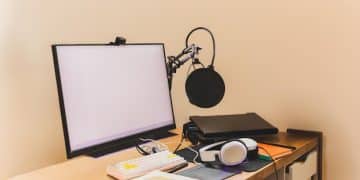 Monetizing Your Podcast in 2025: Patreon vs. Advertising vs. Affiliate Marketing - Cover Image